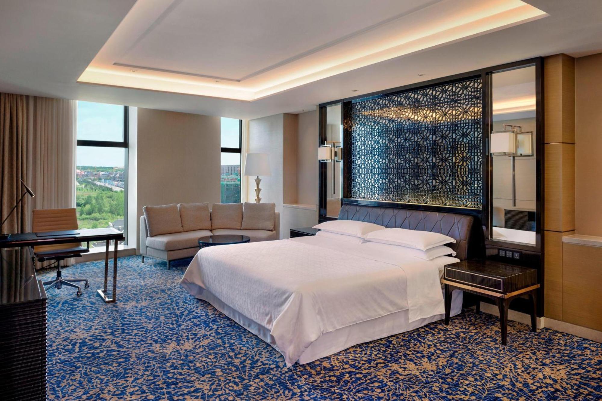 Sheraton Changchun Jingyuetan Hotel Exterior photo