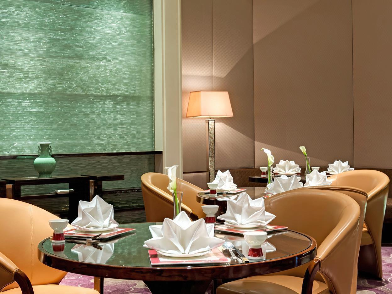 Sheraton Changchun Jingyuetan Hotel Exterior photo