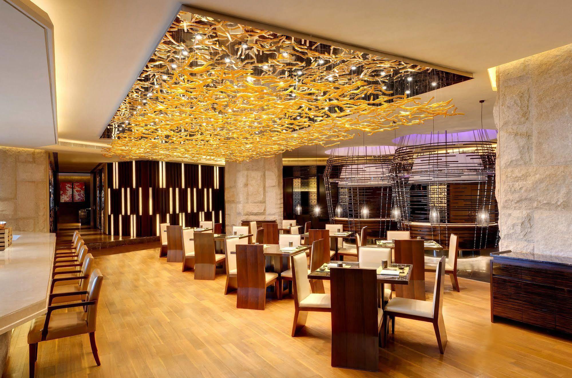 Sheraton Changchun Jingyuetan Hotel Exterior photo