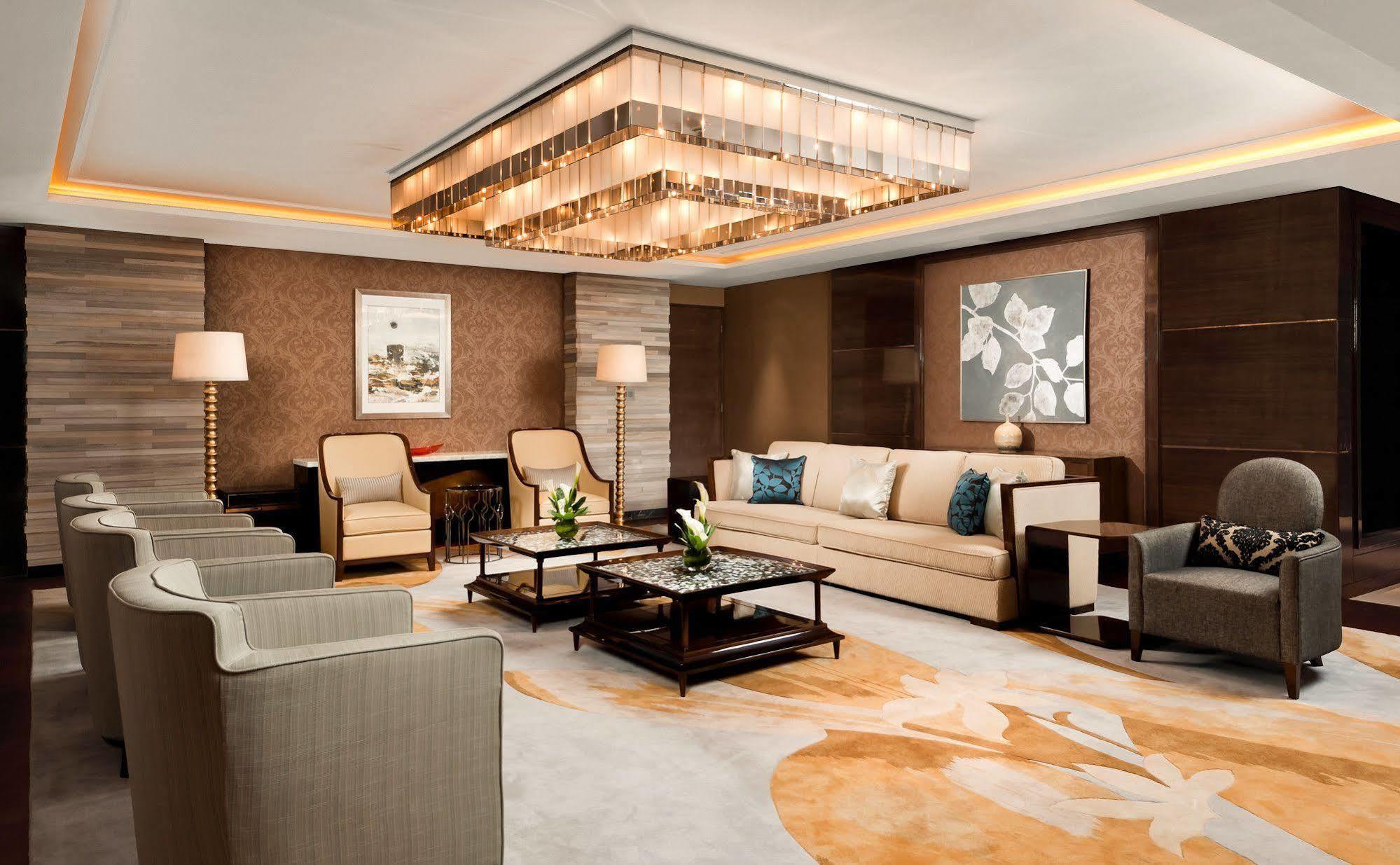 Sheraton Changchun Jingyuetan Hotel Exterior photo