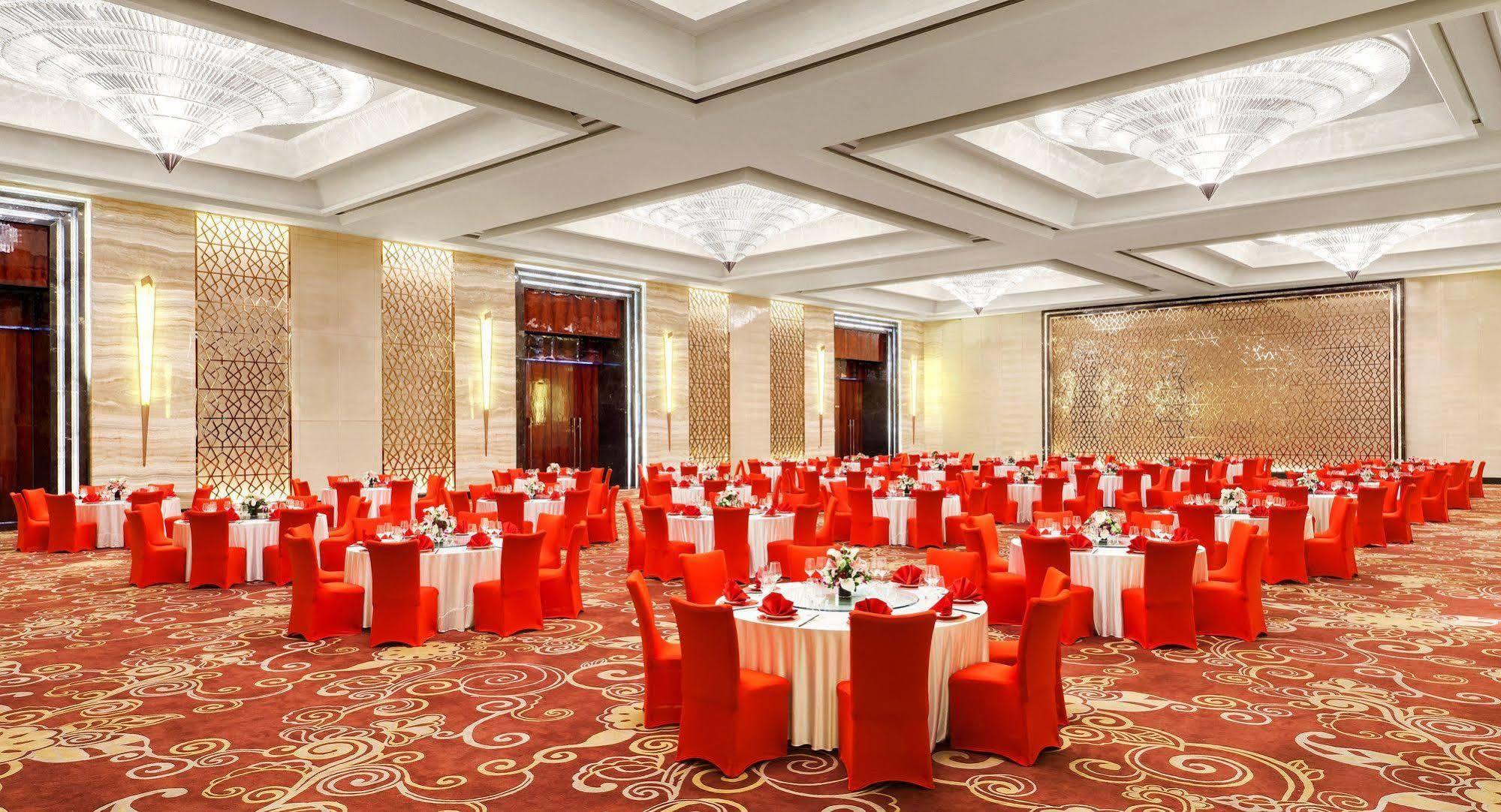 Sheraton Changchun Jingyuetan Hotel Exterior photo