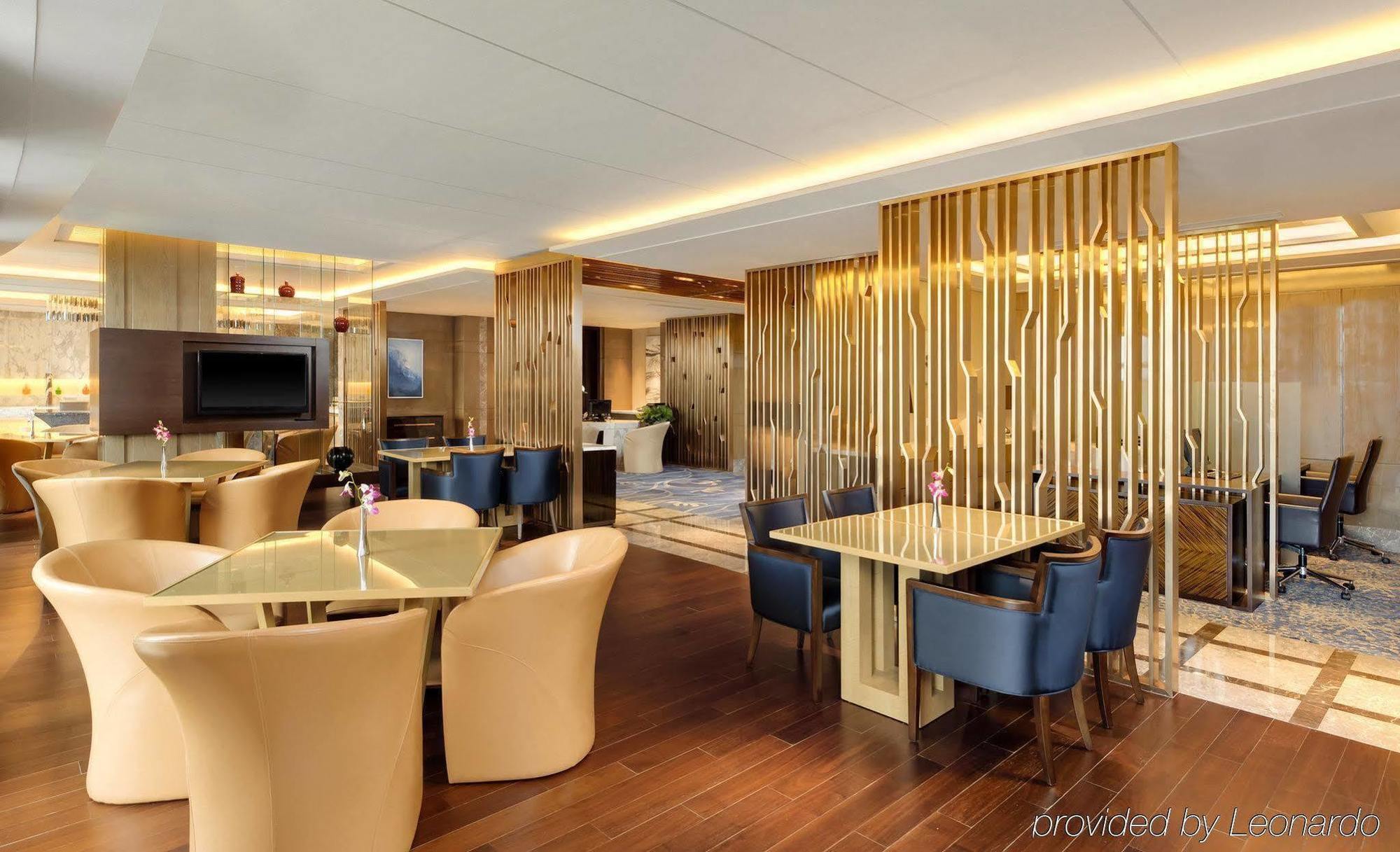 Sheraton Changchun Jingyuetan Hotel Exterior photo